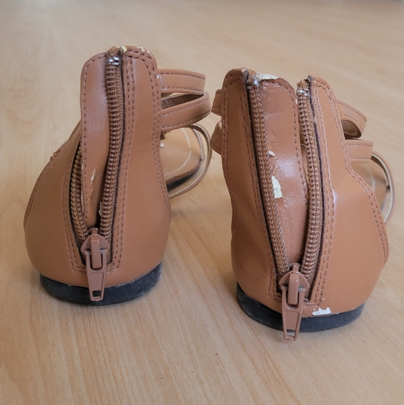 💛[3/$15] Montego Bay Enamel Floral Design Sandals - Picture 4 of 6